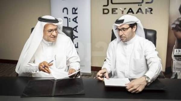 L To R Saeed Al Qatami, Ceo Of Deyaar And Dubai Cares’ Ceo, His Excellency Tariq Al Gurg