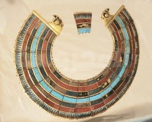 ملوك والهه مصر العظام في المتحف المصرى الكبير