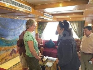 غادة شلبى، نائب وزير السياحة والآثار ،خلال زيارتها للباخرة حابى 5
