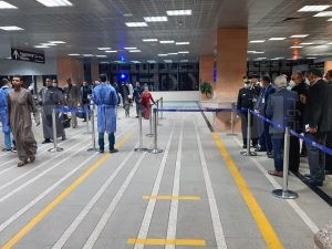 وزير الطيران المدنى يتفقد مطار الأقصر الدولى لمتابعة تطبيق خطة مواجهة كورونا