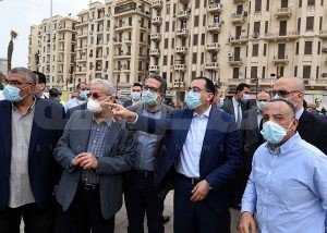 رئيس الوزراء يُتابع من الموقع الموقف النهائي لأعمال تطوير ميدان التحرير 