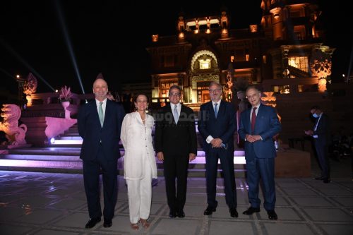 41 سفيرا من دول العالم يزورون قصر البارون امبان ويحضرون حفل عشاء بالحديقة على انغام الموسيقى 
