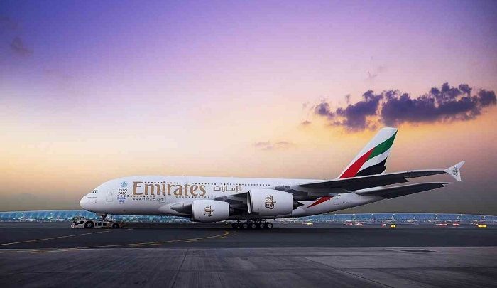 طائرة إيرباص A380 ذات الطابقين التابعة لطيران الإمارات