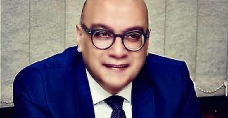 الكاتب الصحفي أحمد ناجي قمحة رئيس تحرير مجلة السياسة الدولية ومجلة الديمقراطية