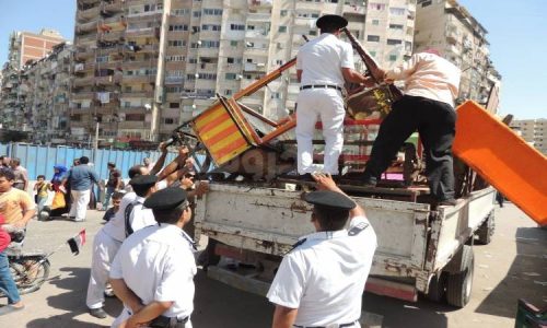 صورة أرشيفية لإزالة إشغال طريق