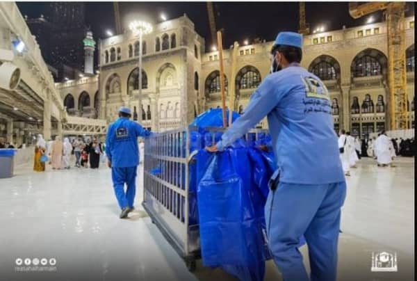 4 آلاف طن من النفايات تم رفعها من المسجد الحرام خلال 25 يوم من شهر رمضان المبارك