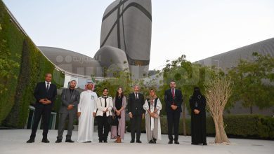 وفد رسمي من وزارة السياحة والآثار يزور معرض شطر المسجد بالسعودية