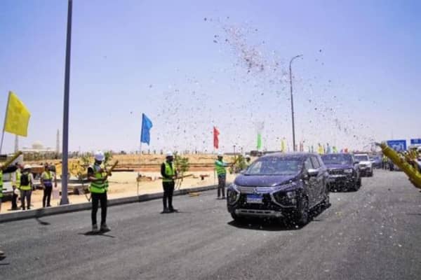 الطريق الداخلي بمشروع حي المال والأعمال بالعاصمة الجديدة 55