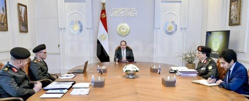 الرئيس  السيسي يطلع على جهود توفير المعدات والمركبات الخاصة بالمشروعات القومية التنموية على مستوى الجمهورية