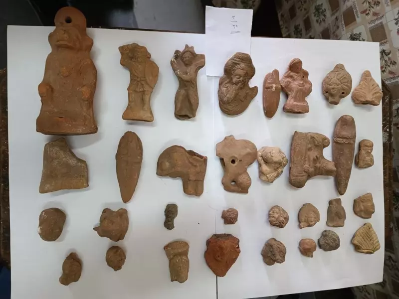 أين ذهبت آثار المتحف التى سلمته السيدة ناهد صادق للمجلس وما مصيره الآن؟ 13