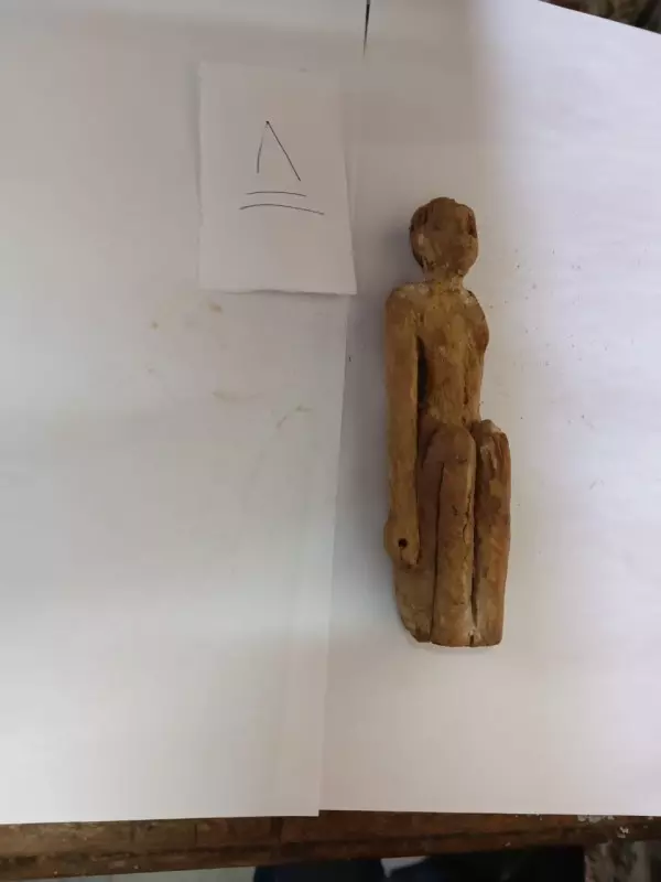 أين ذهبت آثار المتحف التى سلمته السيدة ناهد صادق للمجلس وما مصيره الآن؟ 9