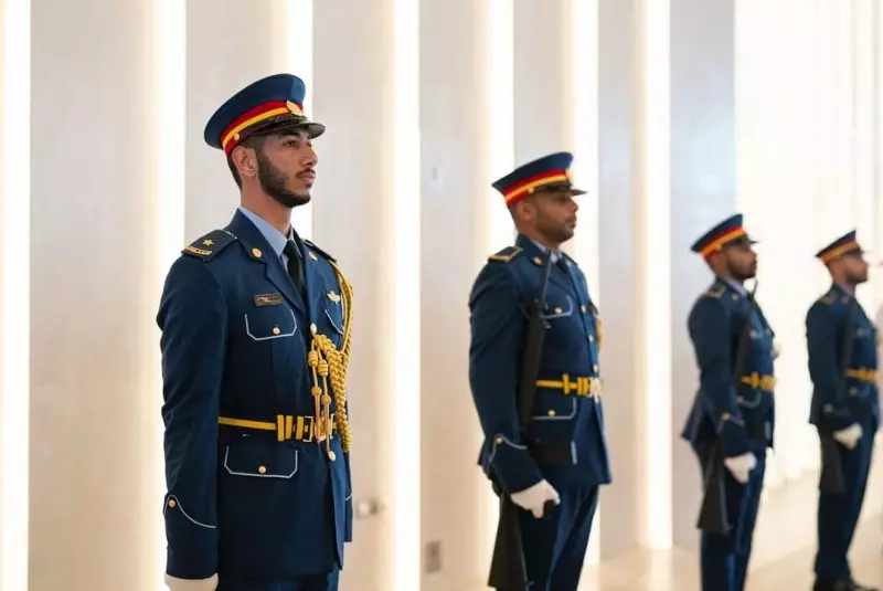 الرئيس المصرى يصل الإمارات في زيارة عمل 6