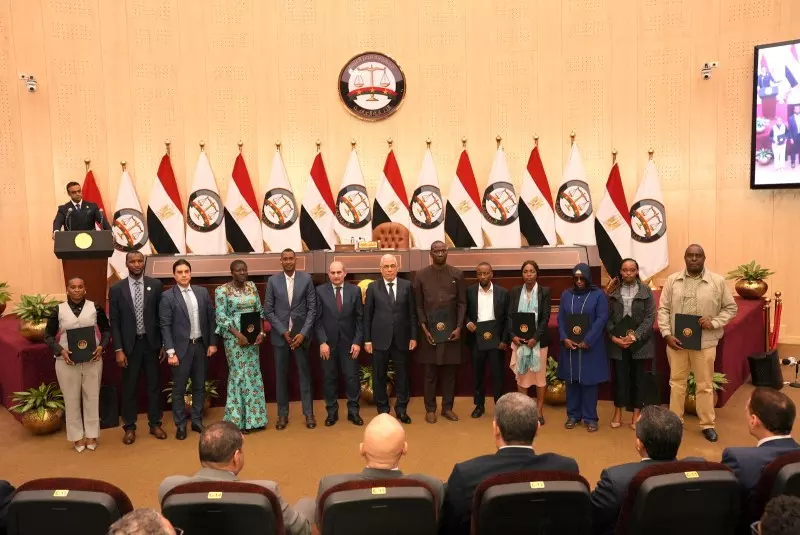 النائب العام يشهد تكريم المتدربين من أعضاء النيابة العامة الليبية وبعض دول أفريقيا ومفتشي وزارة الأوقاف 3