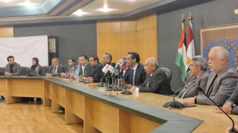 النقابات المهنية تدين تصريحات ترامب 1