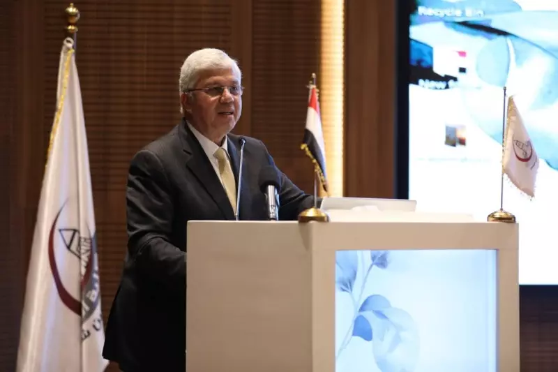 نائب رئيس مجلس الوزراء وزير الصحة ووزير التعليم العالي والبحث العلمي ورئيس جامعة عين (2)