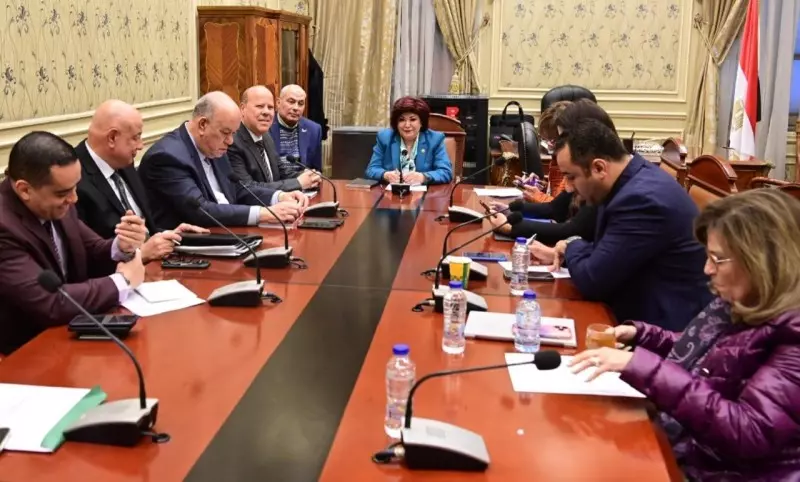 سياحة النواب توصي بتعيين لجنة دائمة داخل شركة ميناء القاهرة الجوي لمراقبة الالتزام بمعايير حقوق العمال
