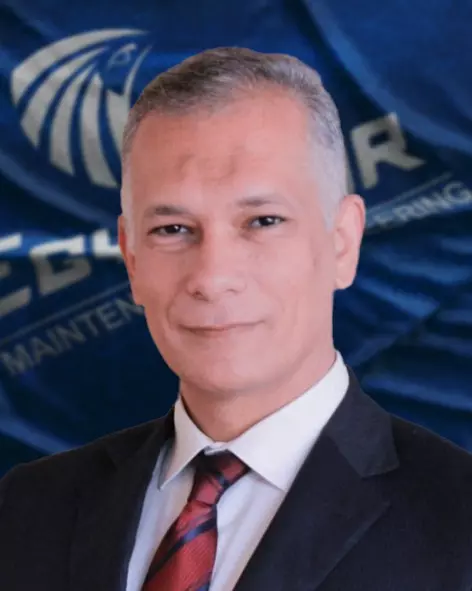 المهندس إبراهيم فتحي رئيس مجلس الإدارة والعضو المنتدب التنفيذي لشركة مصر للطيران للصيانة والأعمال الفنية