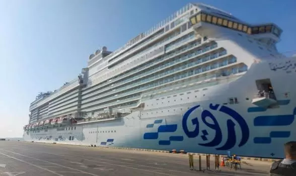 ميناء السخنة يستقبل السفينة السياحية AROYA وعلى متنها أكثر من 2300 سائح من جنسيات مختلفة