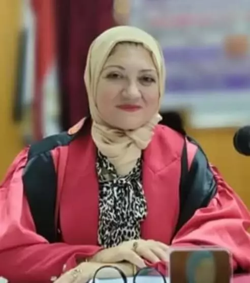 الدكتورة عائشة عبد العال