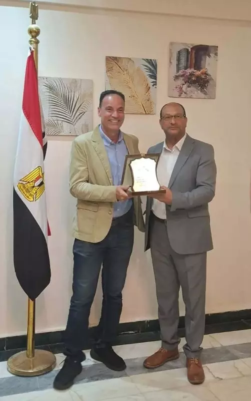 جمعية كتاب البيئة تكرم رئيس جمعية بيئة بلا حدود