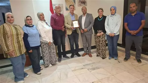 جمعية كتاب البيئة تكرم رئيس جمعية بيئة بلا حدود